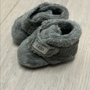 NWT UGG Gray Baby Booties